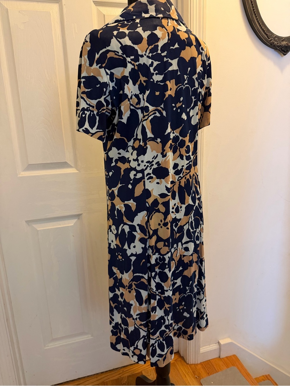Vintage 1950s Floral Print Navy and Tan Short-Sleeve Women’s Dress